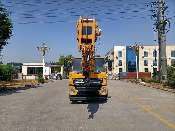 Heavy Crane Truck Lorry-mounted Crane