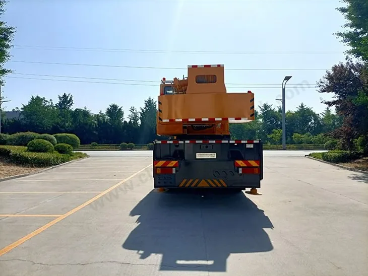 Heavy Crane Truck Lorry-mounted Crane