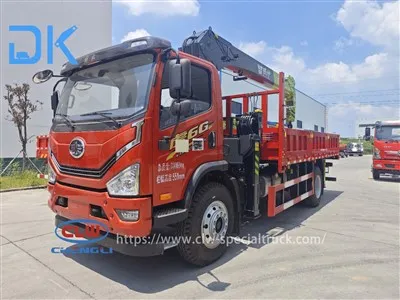 FAW Интегриран 8-тонен камион с 5-секционна стрела с 4,5-метрова междуосие