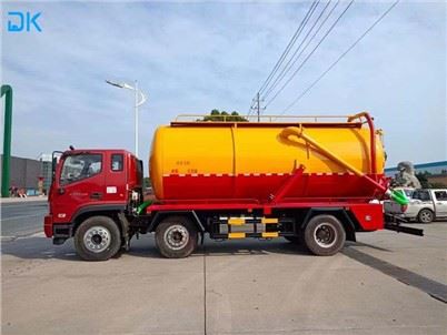 Foton канализационен смукателен камион